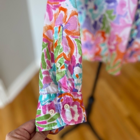 Lauren Ralph Lauren size large buttonup top floral design rolled tabbed sleeves - Picture 11 of 13